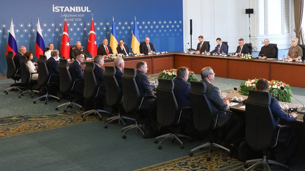 Российско-украинские переговоры во дворце Чираган (Фото Александра Рюмина / ТАСС)