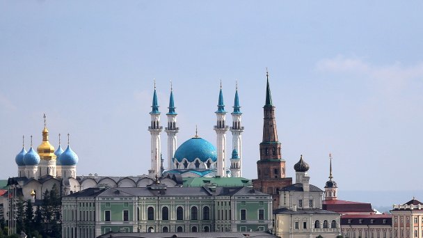 Вид на территорию Казанского кремля и реку Казанку (Фото Егора Алеева / ТАСС)