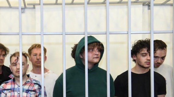 Задержанные в Баку (Скрин из видео APA Group)