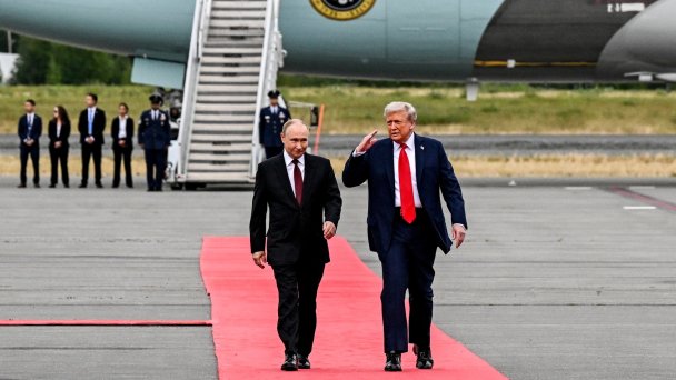 Встреча президентов России Владимира Путина и США Дональда Трампа на военной базе Элмендорф-Ричардсон в городе Анкоридж на Аляске (Фото Сергея Бобылева / ТАСС)