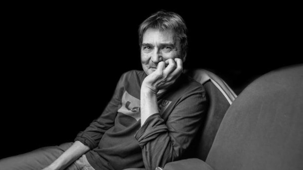 Режиссер Юрия Бутусов (Фото Георгия Кардава / Коммерсантъ)