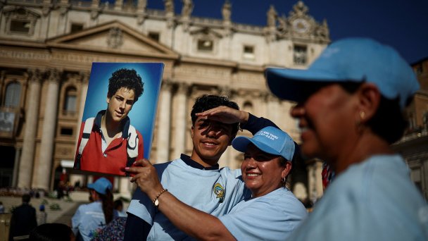 Площадь Святого Петра в Ватикане во время канонизации Карло Акутиса 7 сентября 2025 года (Фото Guglielmo Mangiapane / Reuters)