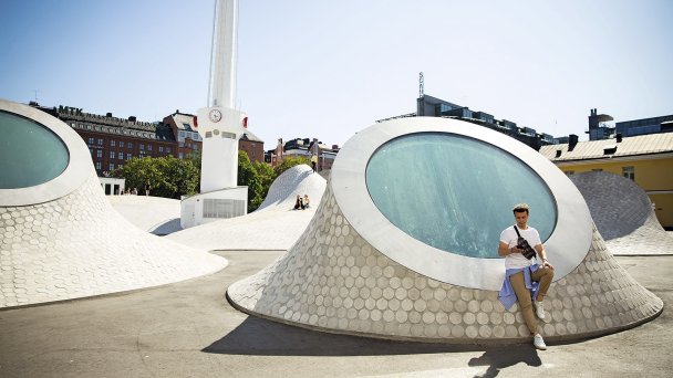 Так снаружи выглядит арт-галерея Amos Rex в Хельсинки. Этот объект — один из многих в подземном городе. (Фото Alamy / Legion-media)