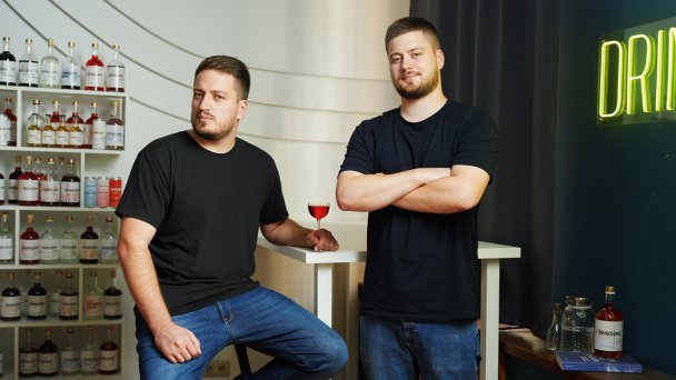 Братья Александр и Илья Вученовичи (Фото Юрия Чичкова для Forbes)