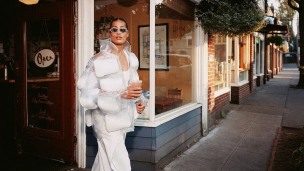 Скайлар Диггинс в Protein Puffer Jacket (Фото DR)