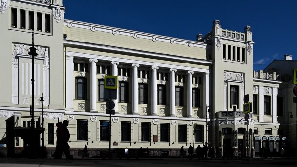 Вид на здание театра «Ленком Марка Захарова» (Фото Александра Казакова / ТАСС)