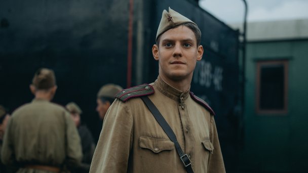 Кадр из фильма «Август» 