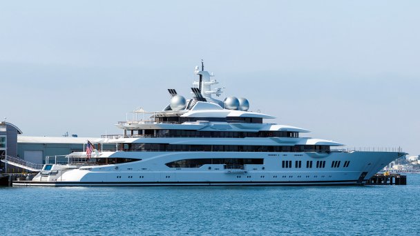 Суперъяхта Amadea (Фото Mike Blake / Reuters)