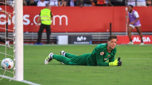 Войцех Щенсны («Барселона») (Фото Manuel Blondeau / Reuters)