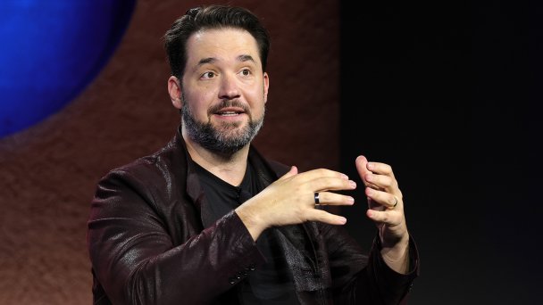 Алексис Оганян (Фото Dia Dipasupil / Getty Images)