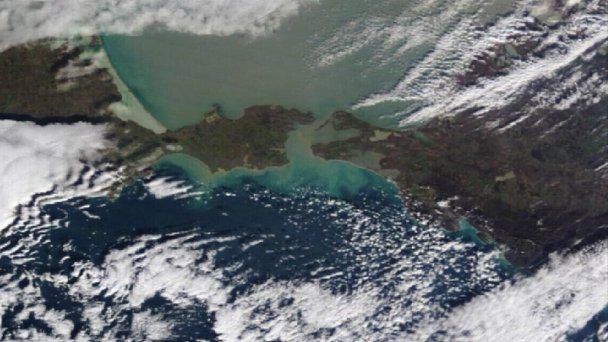 Разлив мазута в Керченском проливе (Фото Морспассслужба)