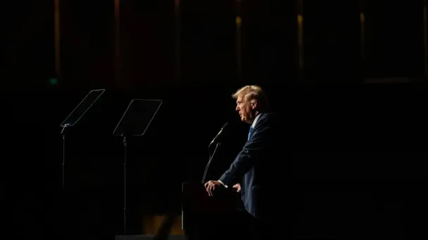 Дональд Трамп выступает с речью на конференции Bitcoin 2024 в Нэшвилле (Фото Jon Cherry / Getty Images)