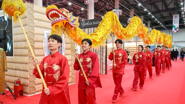 Участники международного форума «Ростки: Россия и Китай — взаимовыгодное сотрудничество» в МВЦ «Казань Экспо» (Фото Евгения Мессмана / фотохост-агентство ТАСС)