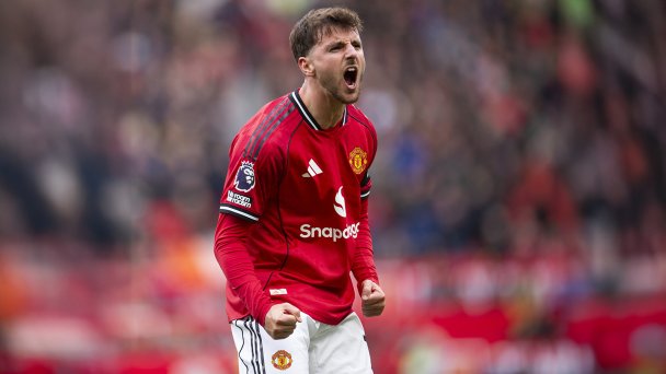 Рекламное место на футболке «Манчестер Юнайтед» остается самым дорогим в мировом футболе (Фото Peter Powell / EPA)