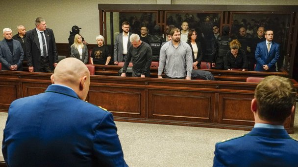 Фигуранты дела о теракте на Крымском мосту во время оглашения приговора в суде (Фото EPA)