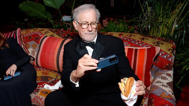 Стивен Спилберг на вечеринке Vanity Fair Oscar Party (Фото Stefanie Keenan / VF24 / WireImage for Vanity Fair / Getty Images)