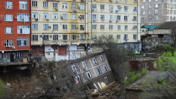 Последствия ливневых дождей в Махачкале (Фото Ксении Зон-Зам)