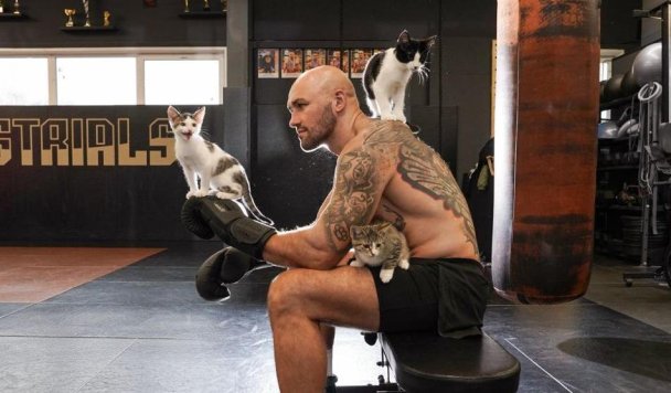 Акцию «Вагончик добра» поддержал боец Валерий Мясников (Фото DR)