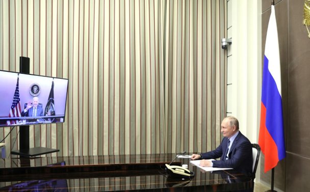 Путин и Байден на переговорах по видеосвязи 7 декабря (Фото kremlin.ru)