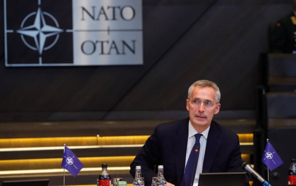 Генсек НАТО Йенс Столтенберг на встрече глав МИД стран альянса 7 апреля 2022 года (Фото Stephanie Lecocq/EPA)
