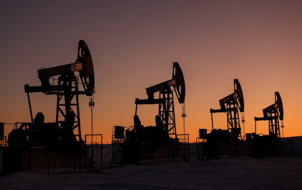 Вместе с Россией добычу нефти до конца года сократит Саудовская Аравия и еще ряд государств (Фото Егора Алеева / ТАСС)