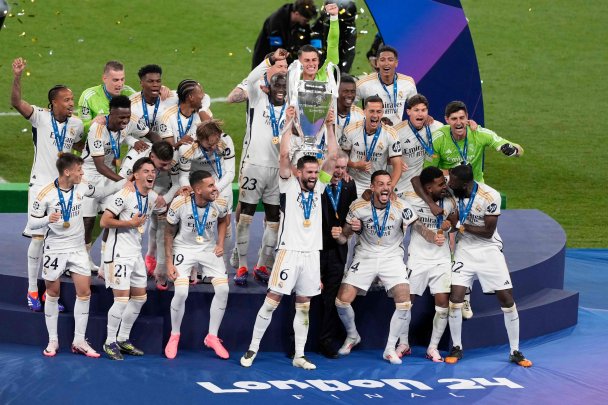Мадридский «Реал» празднует победу в Лиге чемпионов (Фото AP / TASS)
