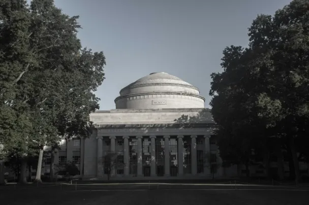 Массачусетский технологический институт. Фото: Amir Hossein Daraie, Unsplash