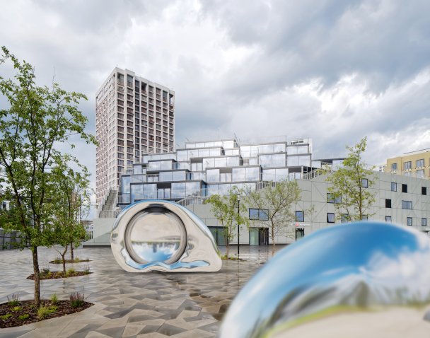 Арт-объект «Звуковые зеркала» для девелоперской компании «Брусника», автор Юлия Гоголева