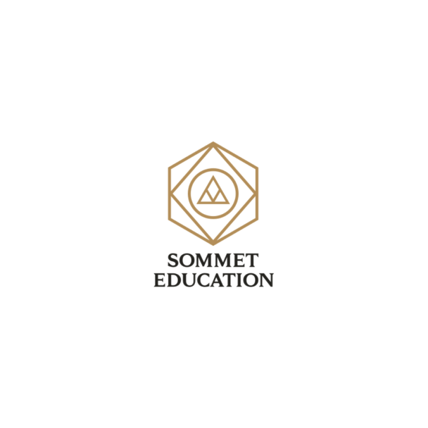 Фото: Sommet Education