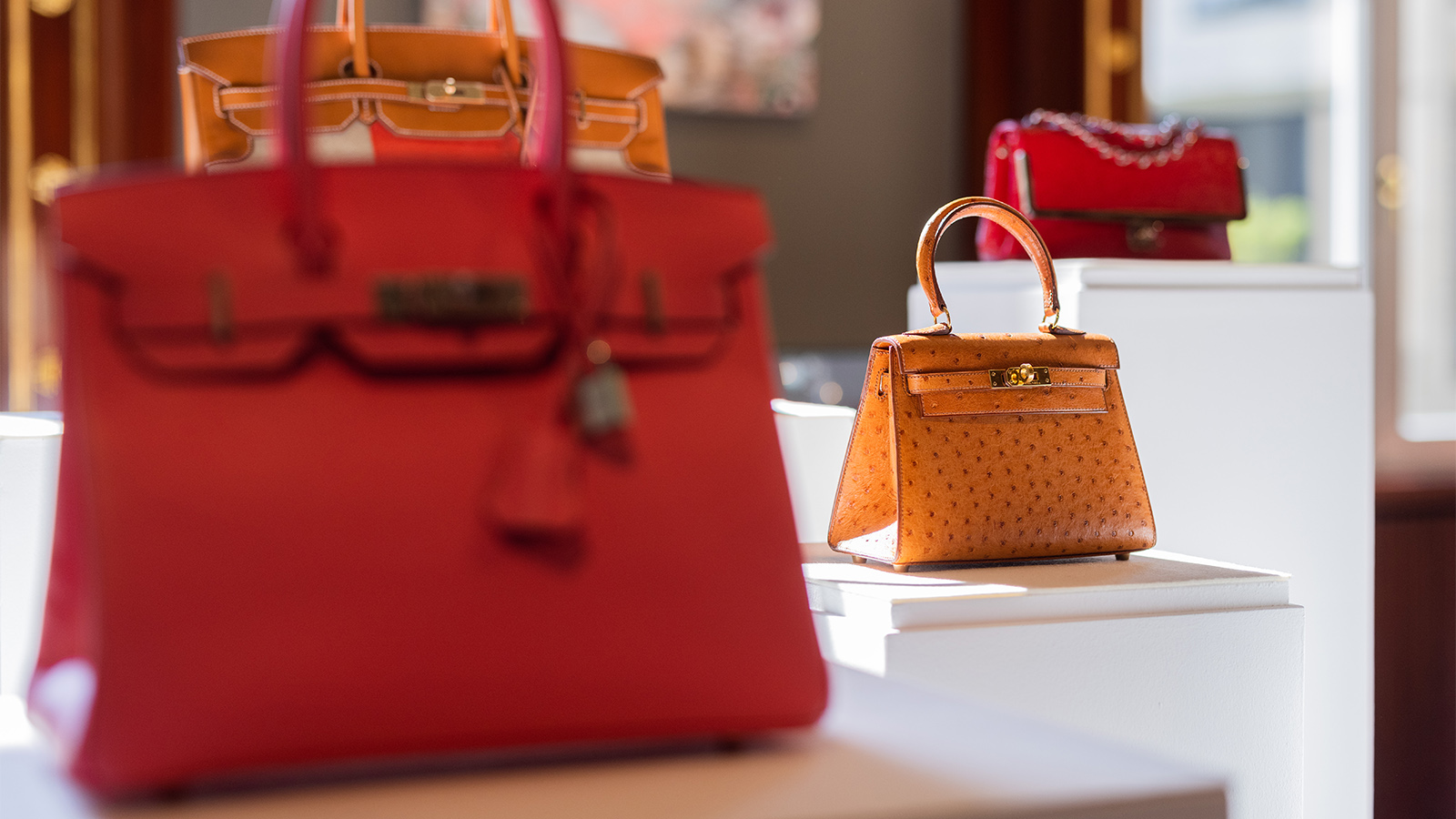 Сумки Hermès перестали быть самым доходным активом для инвесторов в роскошь  | Forbes.ru