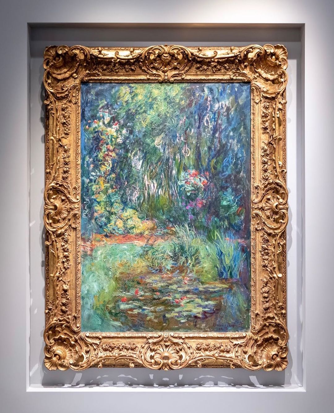 Пруд с лилиями» Клода Моне продали на Sothebys за $50,8 млн за четыре  минуты торгов | Forbes Life