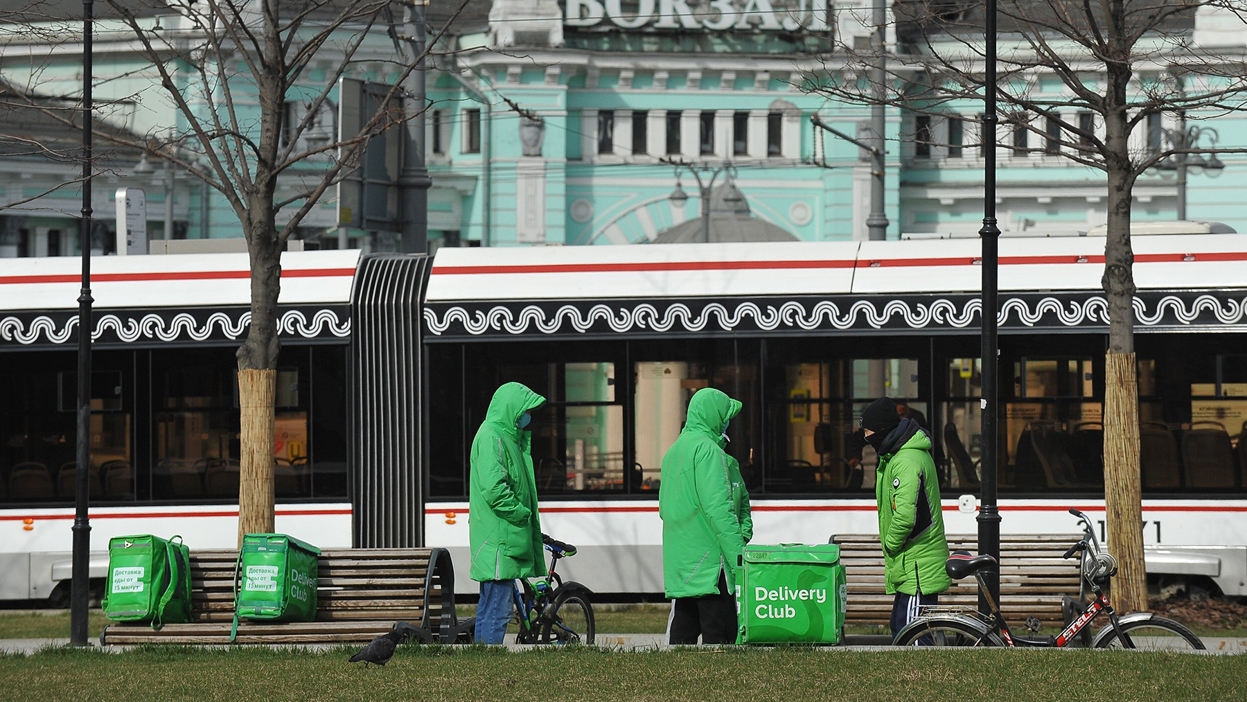 Фастфуд, доставка, НДС: за счет чего рынок общепита вырос до 1,25 трлн  рублей | Forbes.ru