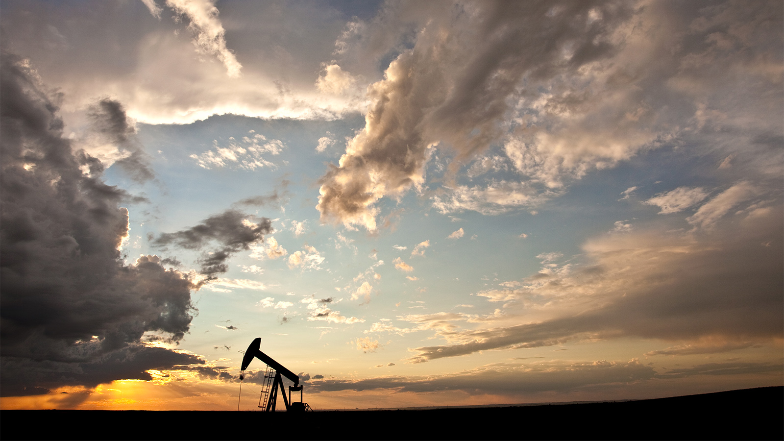 Цена нефти Brent превысила $92 впервые с 2014 года