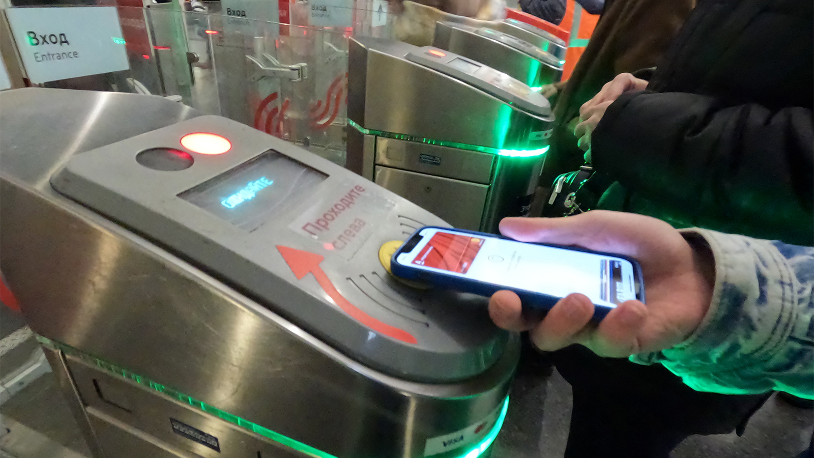 Мы вернемся к платежным скретч-картам»: как будут отключать Apple Pay в  России | Forbes.ru