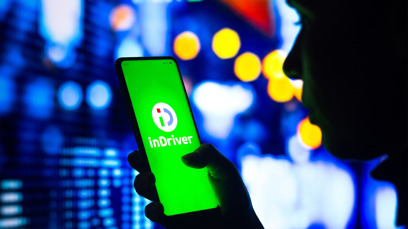 Сервис такси inDriver перевез часть сотрудников из России в Казахстан |  Forbes.ru