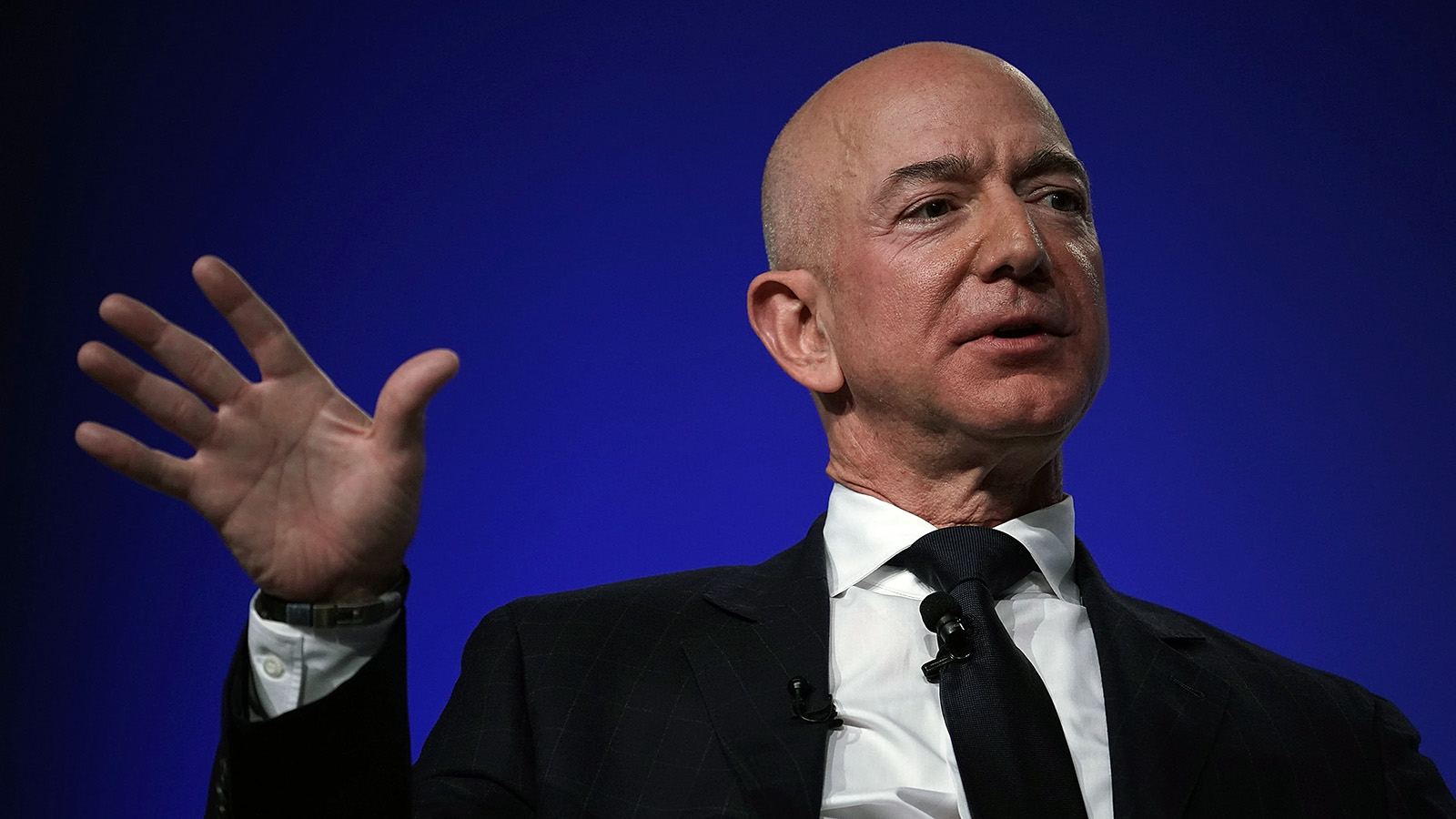 Основатель Amazon объявил о намерении раздать большую часть своего состояния