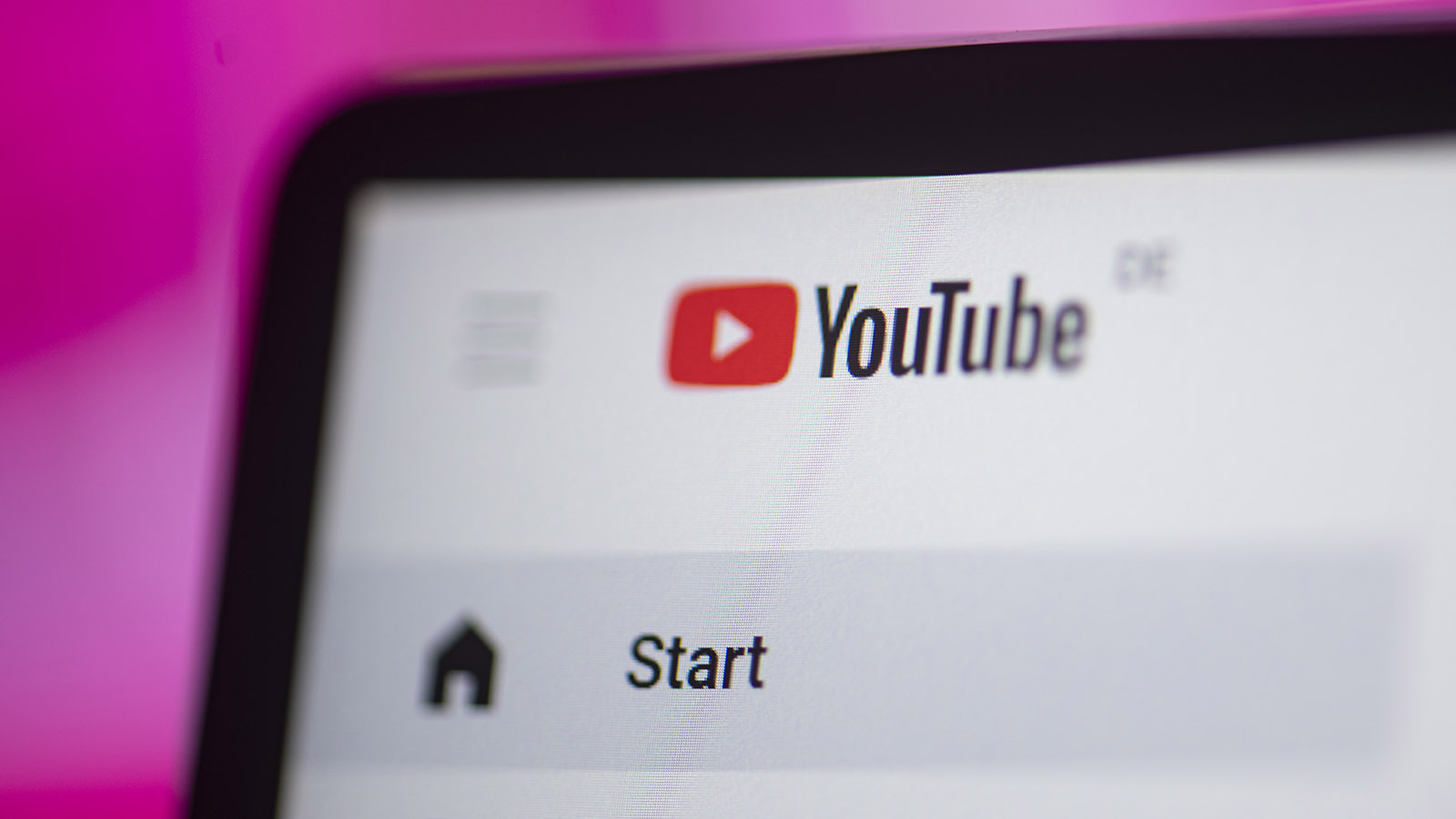 YouTube будет блокировать пользователей за оскорбительные комментарии |  Forbes Life