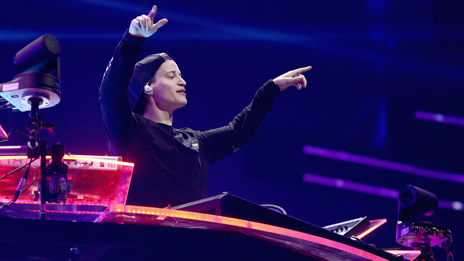 Пляжная жизнь и миллиарды: как DJ Kygo строит свою бизнес-империю |  Forbes.ru