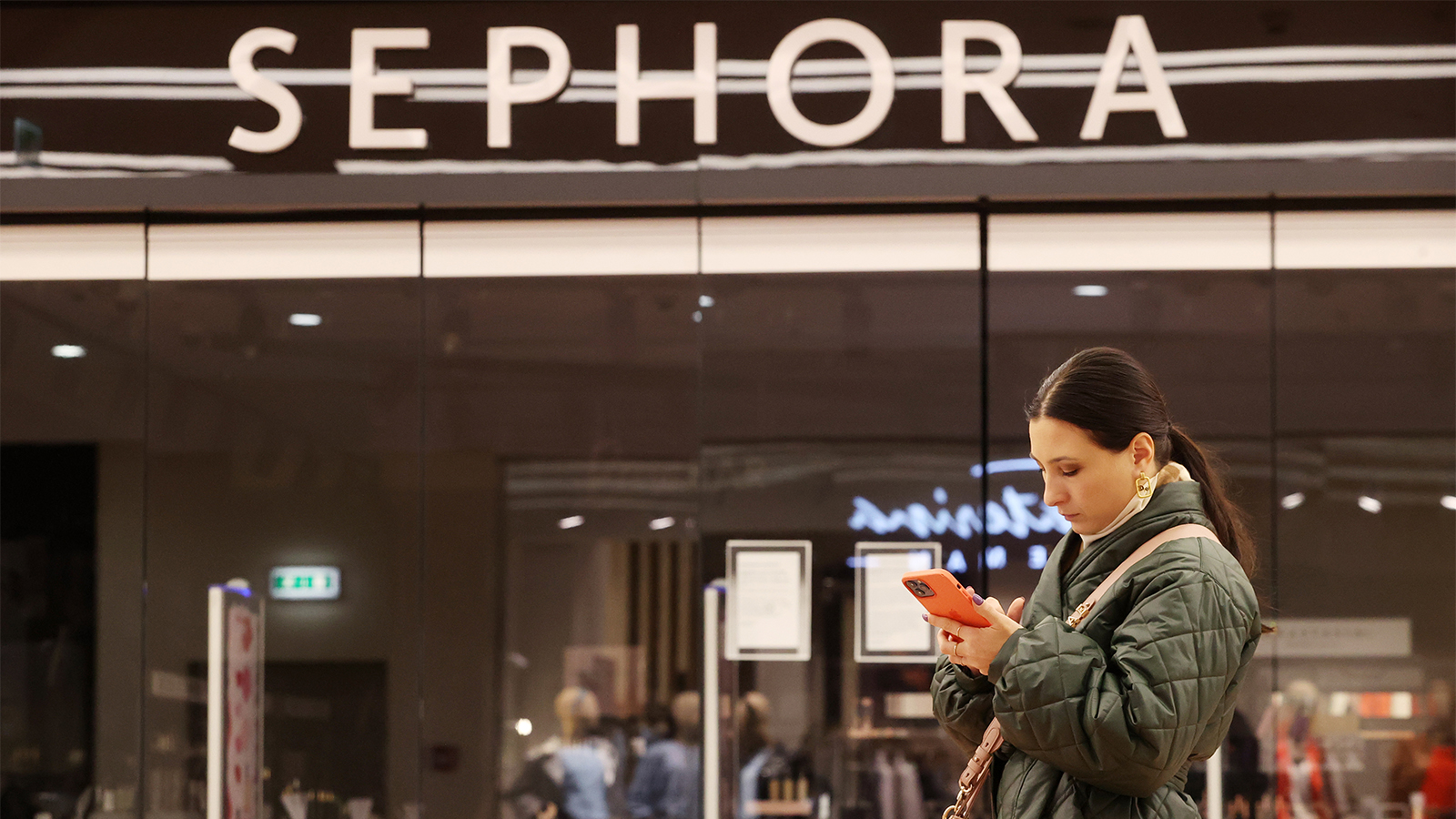 Убытки LVMH от продажи сети магазинов Sephora в России составили €210 млн |  Forbes Life