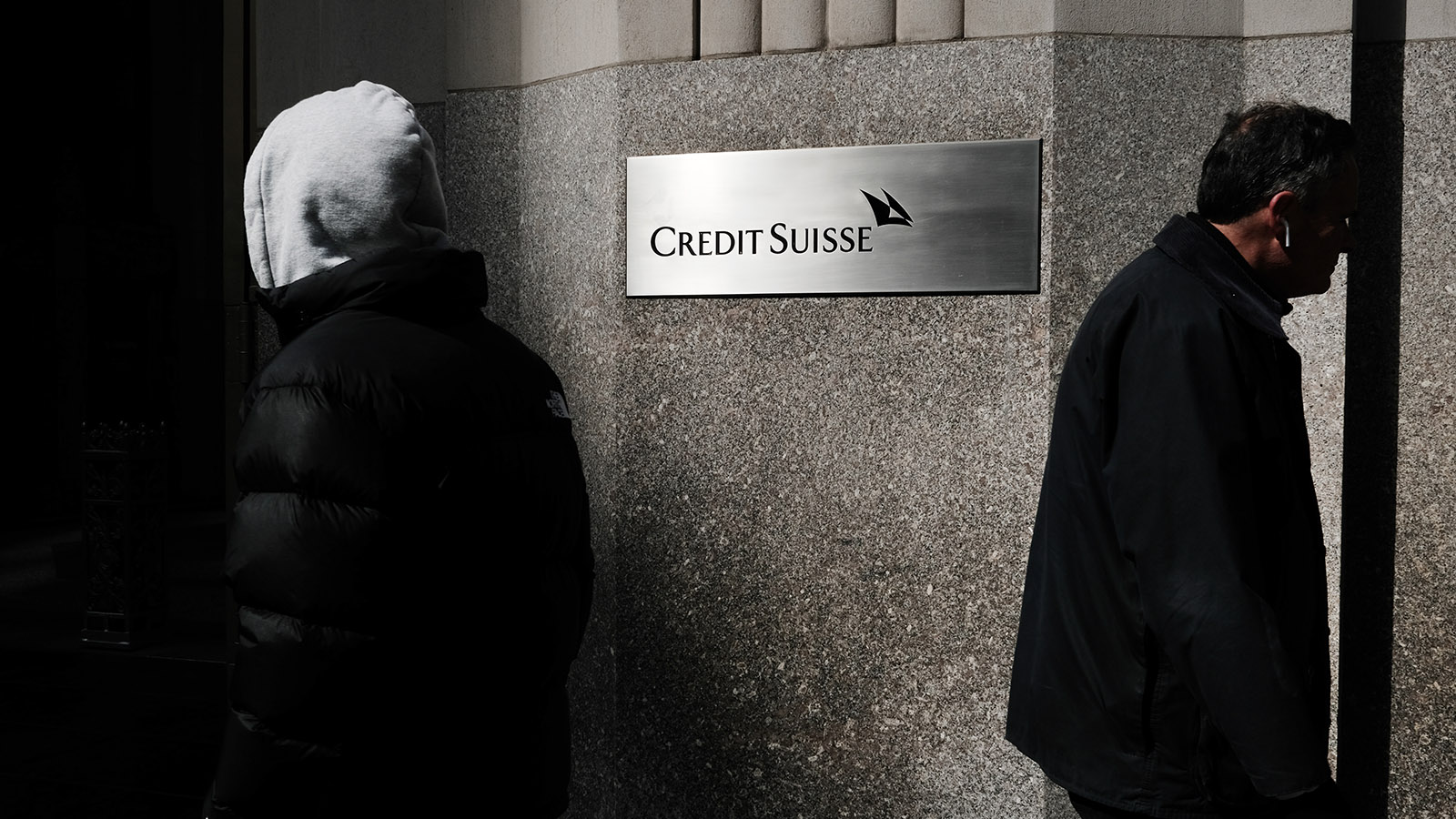 Как гражданину России разблокировать активы в Credit Suisse