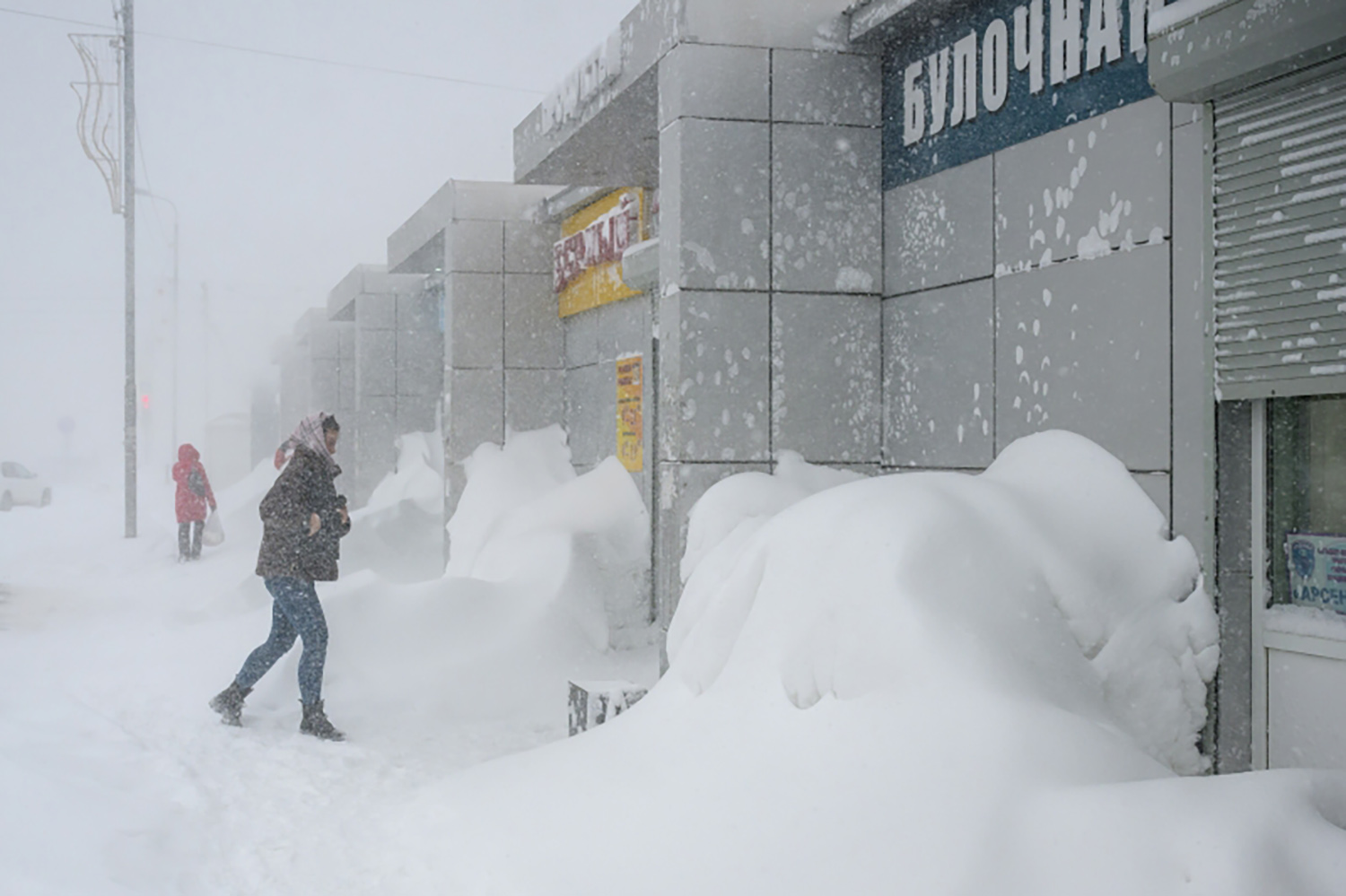 Тоннели в снегу: как выглядит засыпанный снегом Сахалин | Forbes.ru