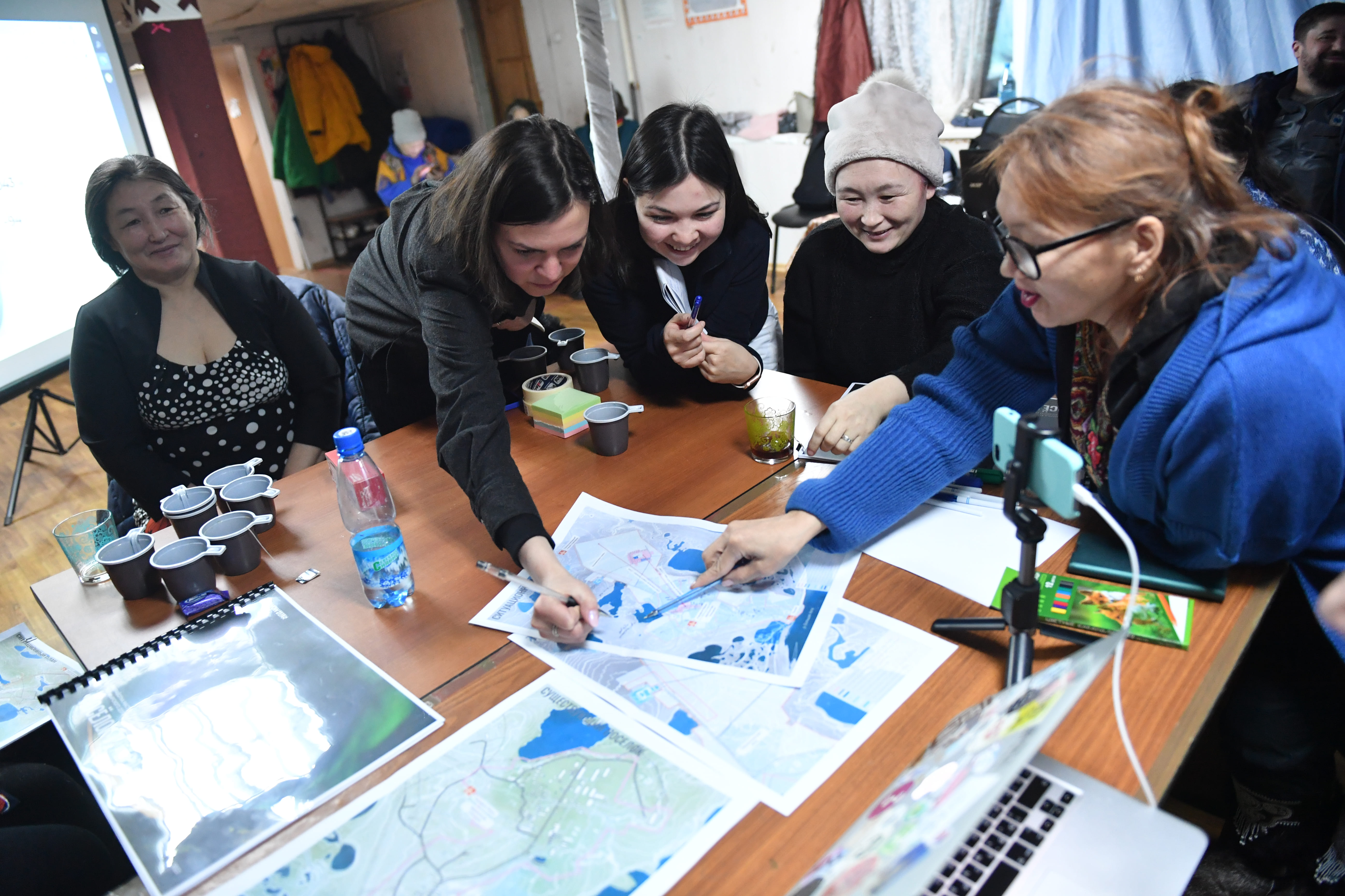 Она в городе: существует ли комфортная урбанистическая среда для женщин в  России | Forbes Woman