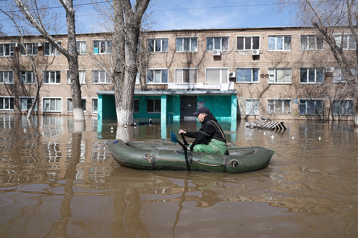 Что происходит в Оренбурге на фоне массовой эвакуации из-за паводков |  Forbes.ru