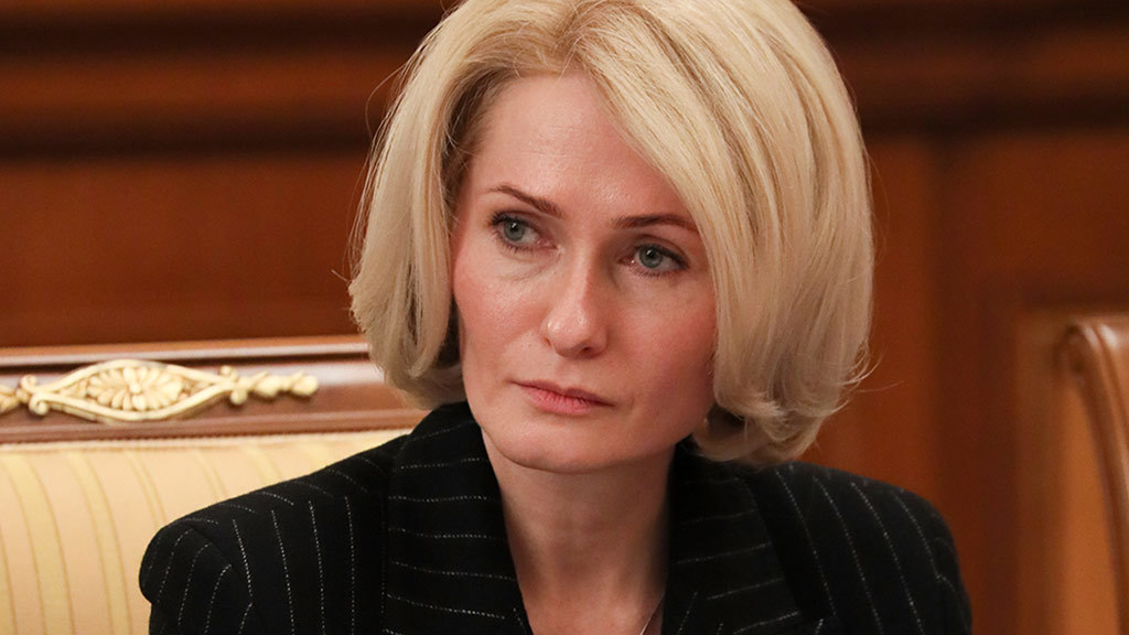 Ведомости узнали о возможной отставке Абрамченко с поста вице-премьера