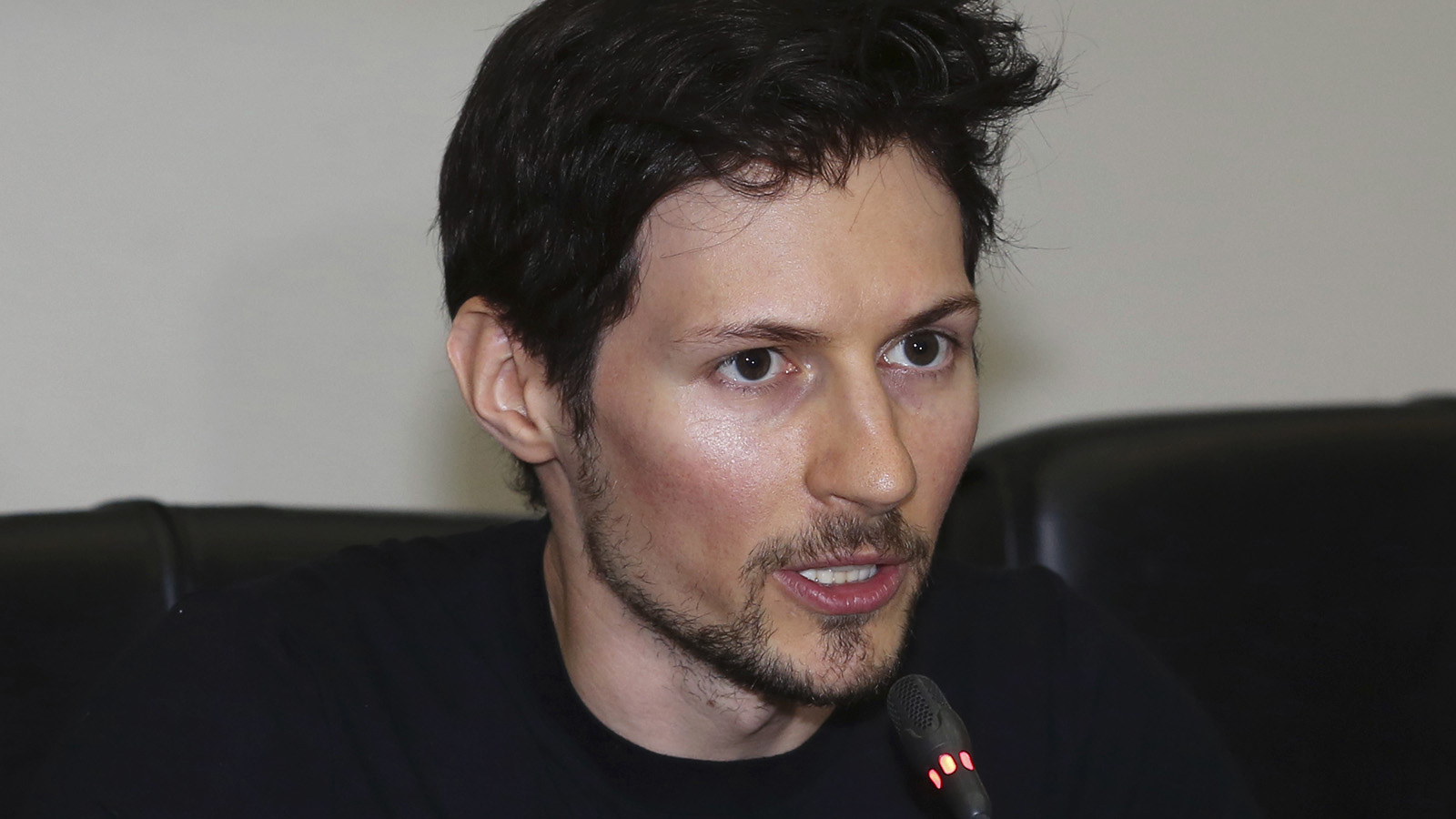 Дурову продлили срок содержания под стражей в Париже еще на 48 часов