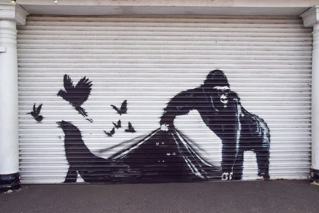 Бэнкси завершил серию граффити с животными на улицах Лондона