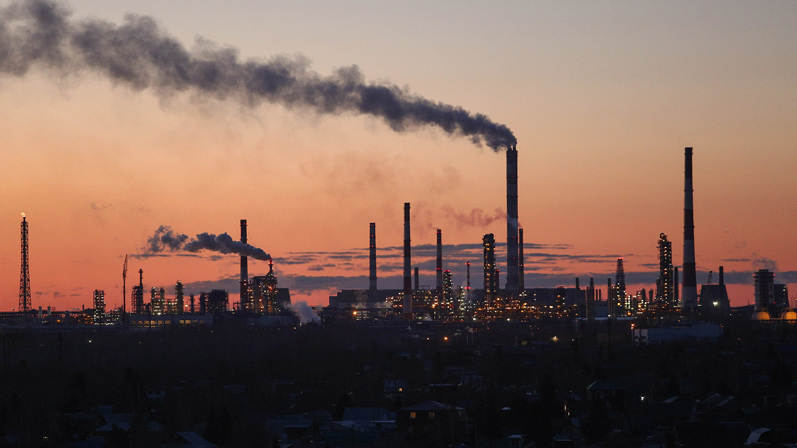 Приказано снизить: насколько амбициозен новый план России по сокращению выбросов СО2