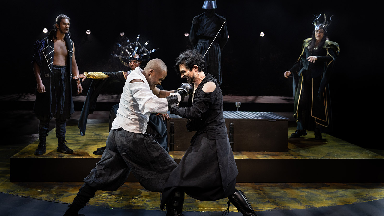 Жизнь глазами собаки и побег из тюрьмы: театры ЮАР на гастролях в Санкт-Петербурге