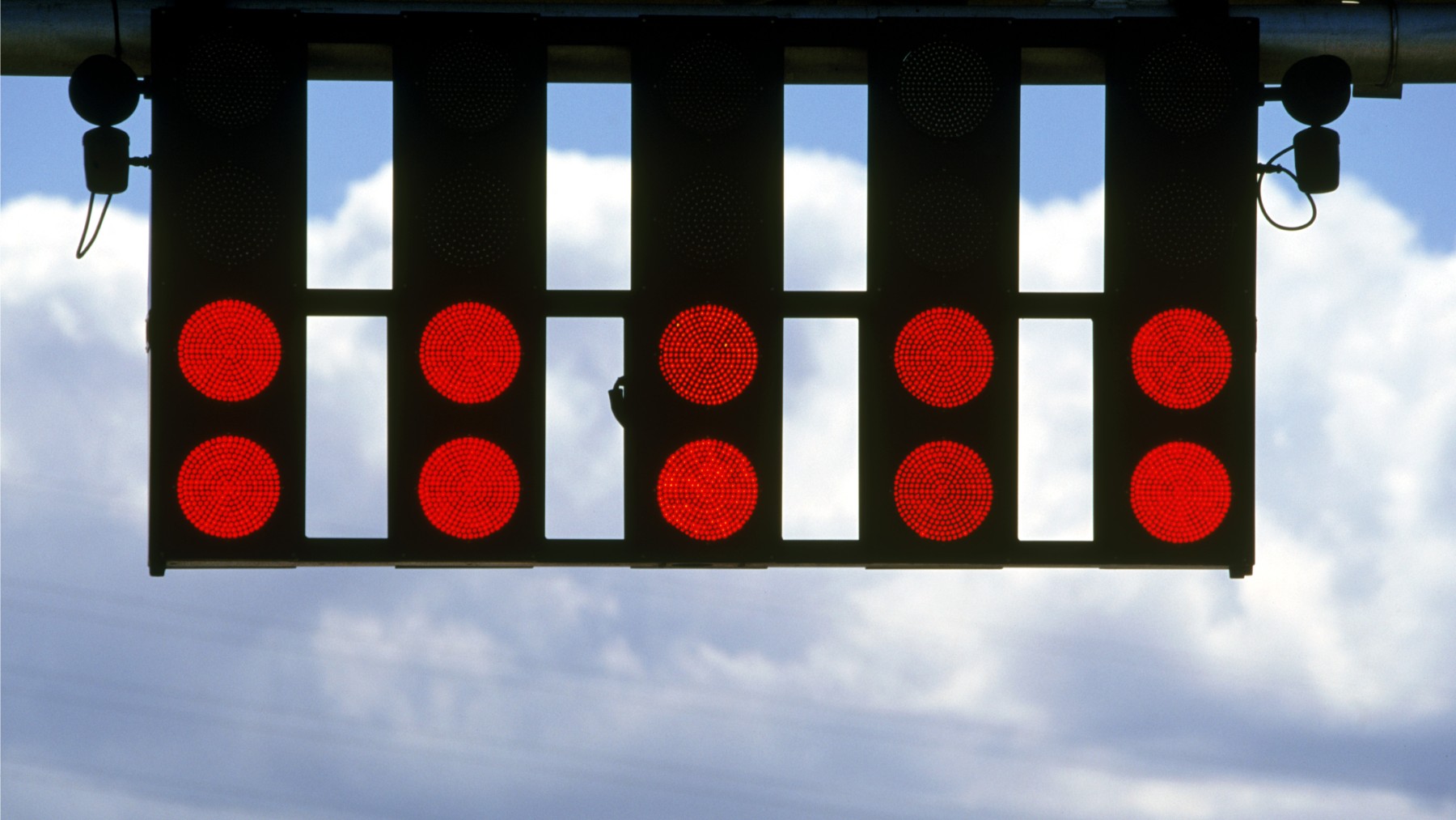 Мало избранных: Формула-1 атакует рынок США, но не принимает американскую команду