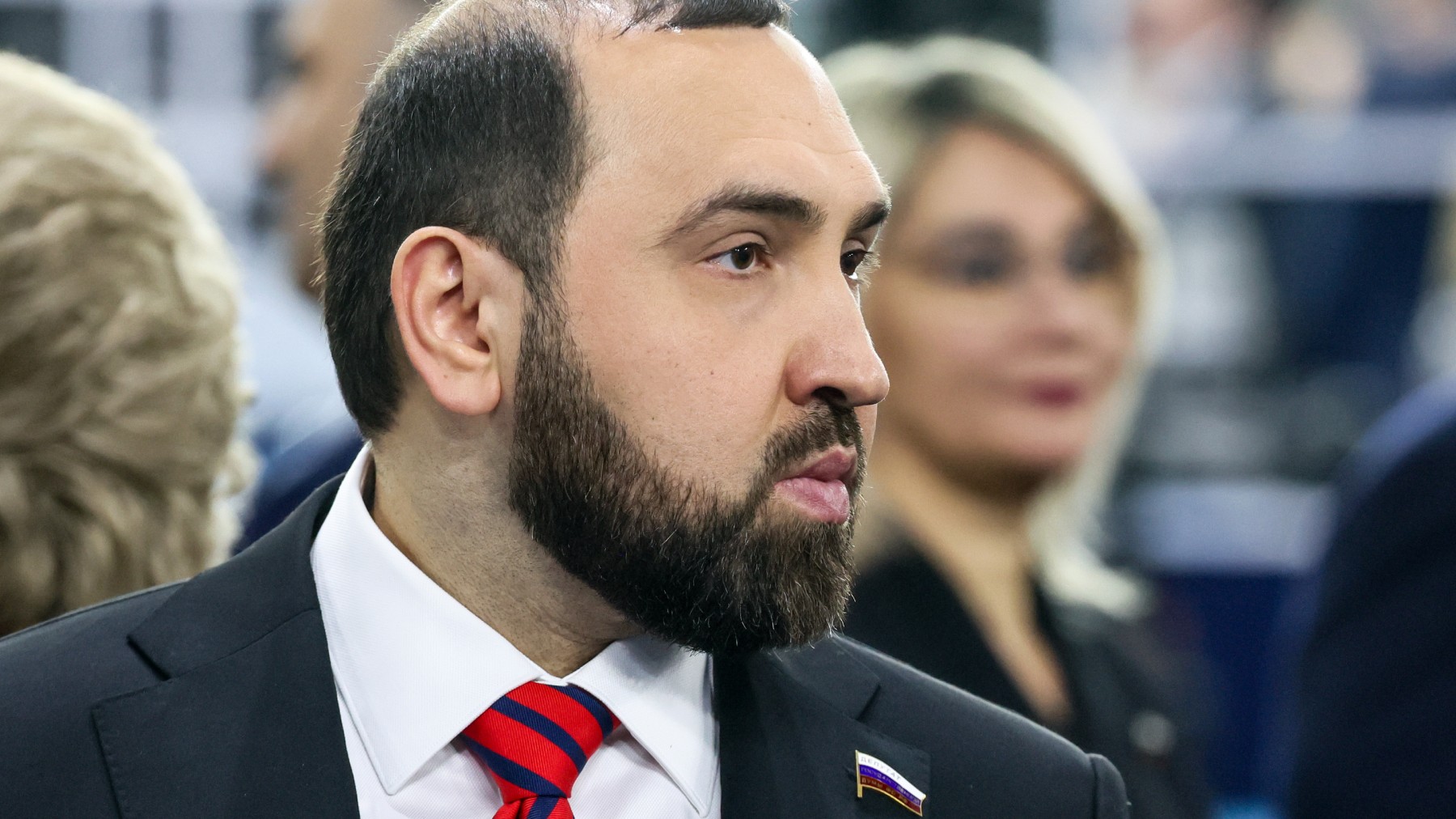 В Госдуме предложили наказывать родителей за употребление детьми алкоголя